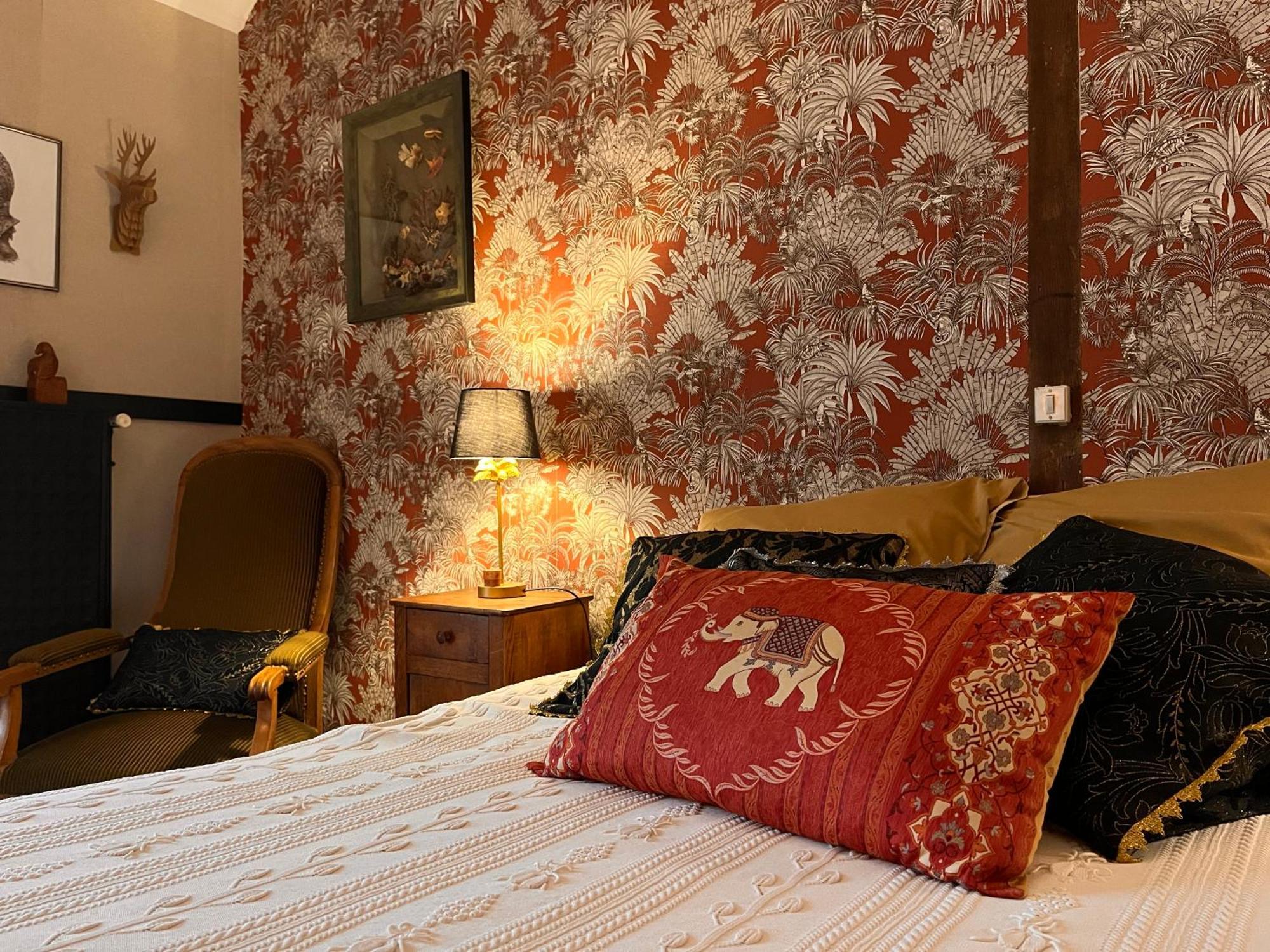 Les Loges Du Chaudron Bed & Breakfast La Chapelle-aux-Choux Bagian luar foto